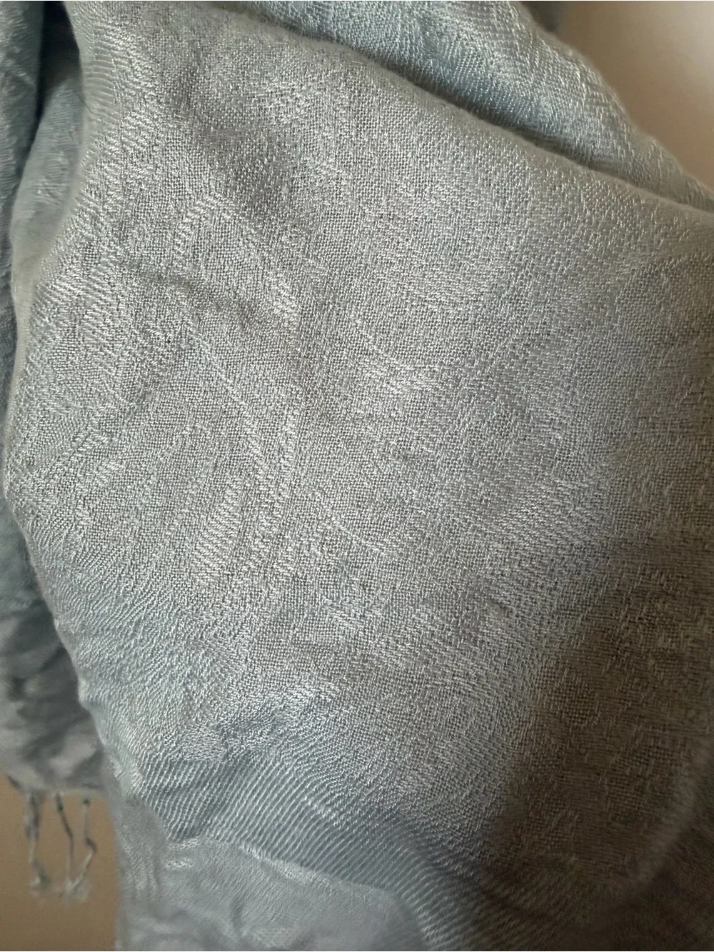 Pashmina cashmere and silk scarf light blue elegant old money quiet luxury